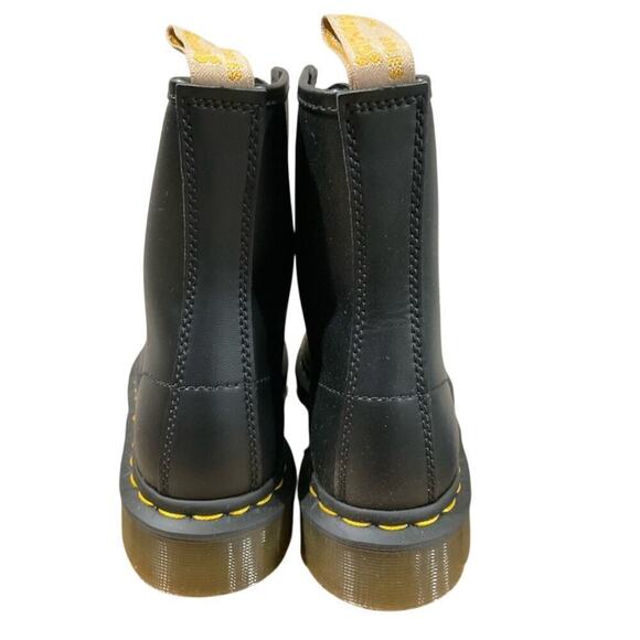 Dr Marten’s Men\'s Boots Winter grip Leather Lace Up 1460 NIB NEW main image 9
